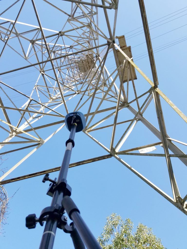 In a multi-path test, the Oscar is one of only a handful of rovers we’ve tried that fi xed in this test location under a power-line tower. It checked into a conventionally established surveyed mark under the tower as well as the others.