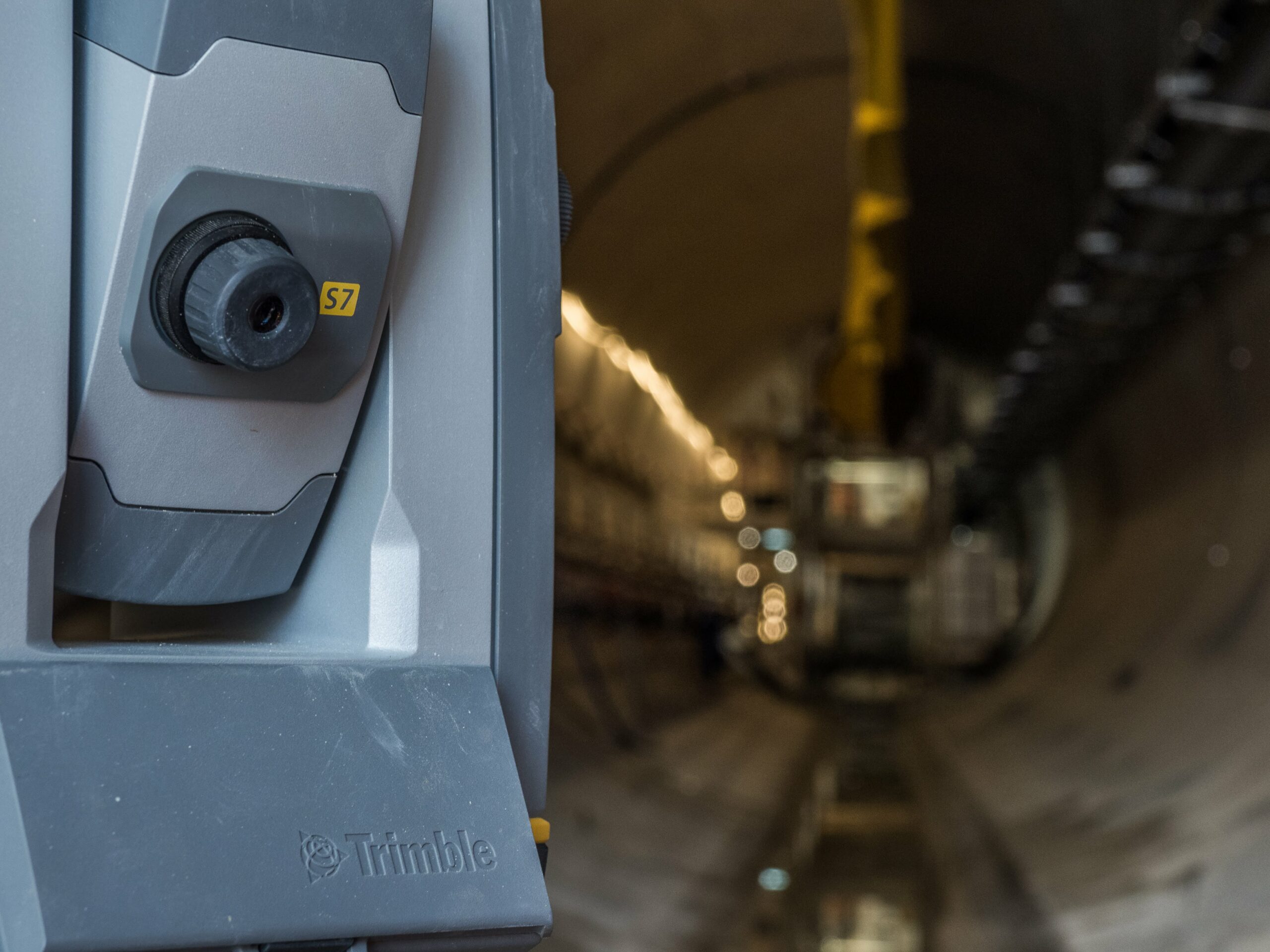 A robotic total station provides the high-precision measurements needed for tunnel construction, monitoring and quality control.